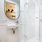 Ruby House Center Apartment *