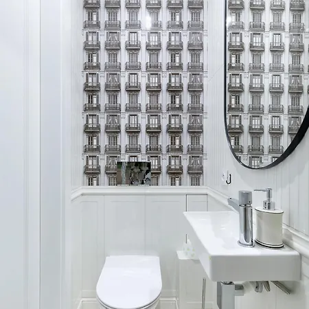 Ruby House Center * Warszawa